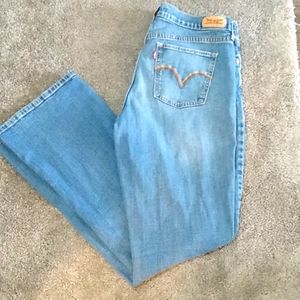 EUC Women's Levi's 515 BootCut Jeans     Sz 8